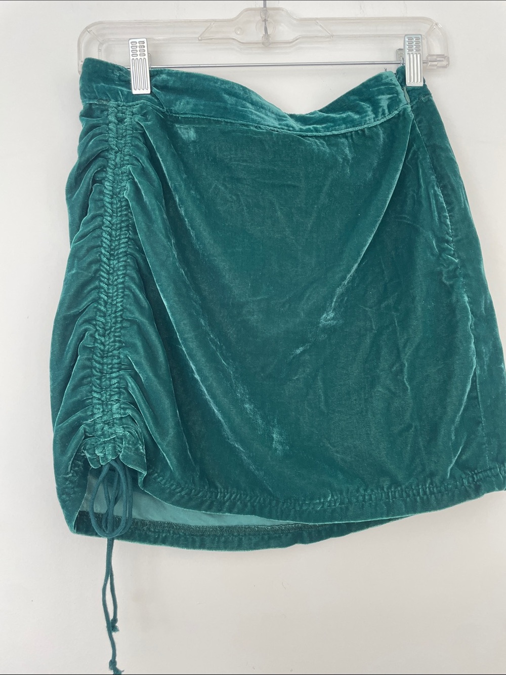 NEVER WORN Ruched Velvet Mini Skirt in Teal